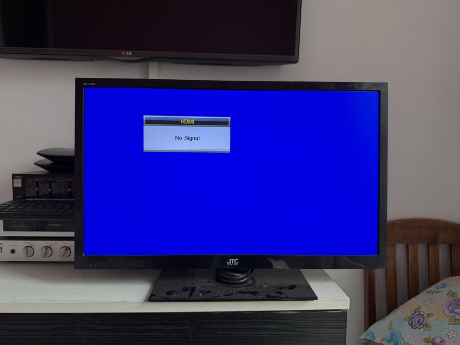 Телевизор LCD 22 инча