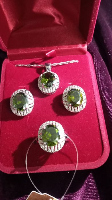 Серебрянные украшение