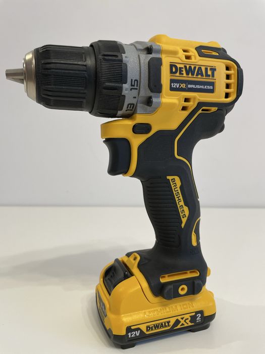 Bormasina (filetanta) DeWALT XR Li-ion, ca noua!