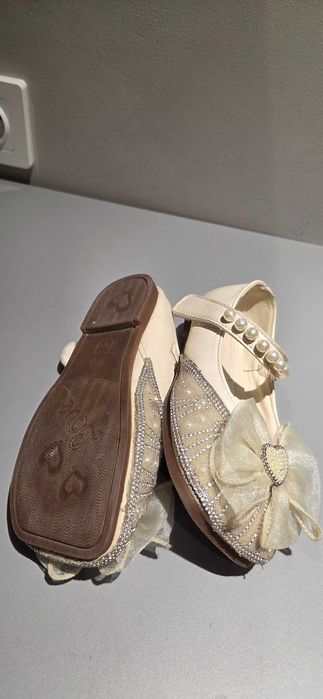 Туфли детские праздничные