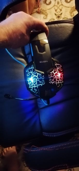 Игровые наушники с подсветкой
