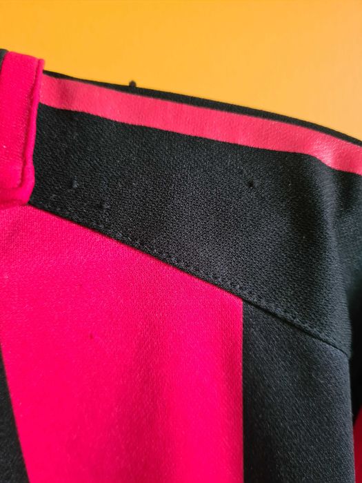 Тениска AC Milan, Borussia Dortmund, долнище PSG и Macron за вратар