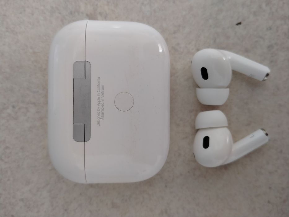 Продам airpods  pro без коробки