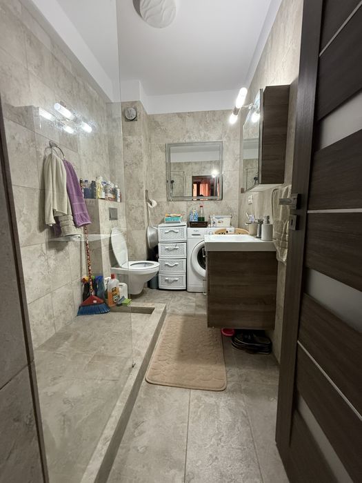 2 camere de vanzare, zona Compozitori, et 3/4