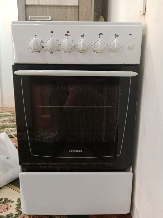 Продам газовую плиту.