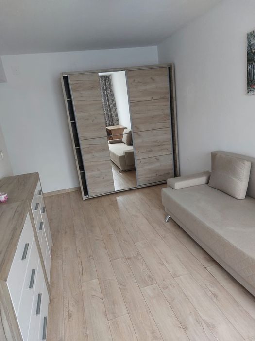 Inchiriez garsoniera