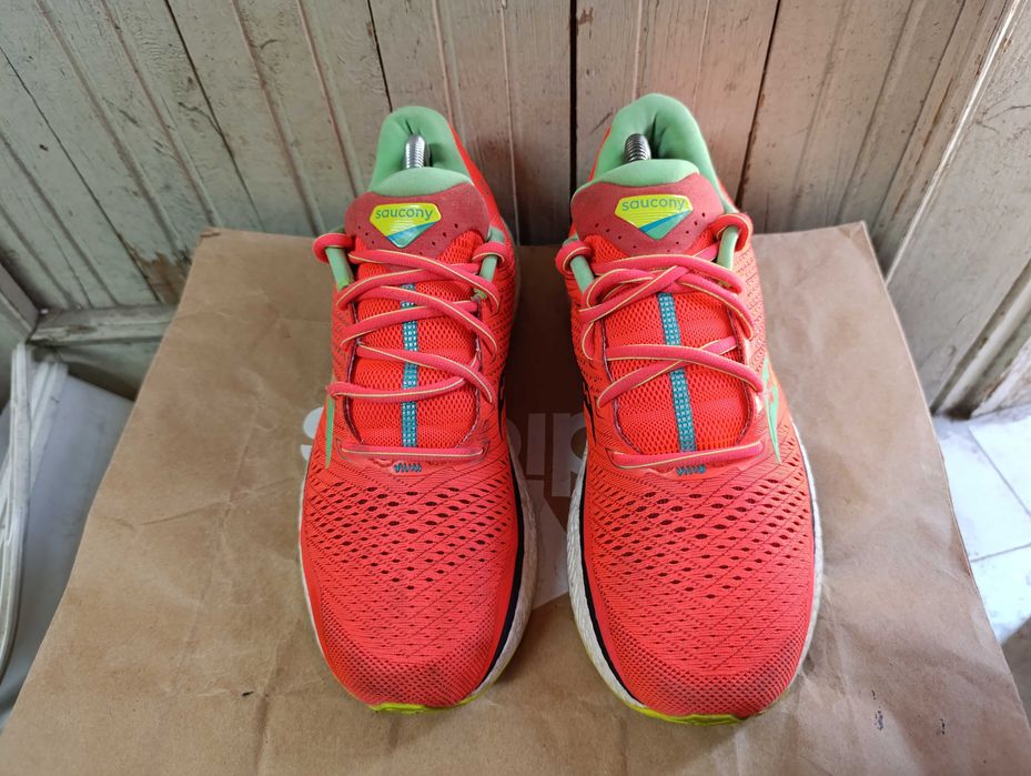 ''Saucony Triumph 18 ''оригинални мъжки маратонки 43 номер