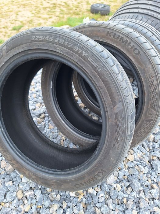 Летни гуми 225/45/17 Kumho ecta ps71
