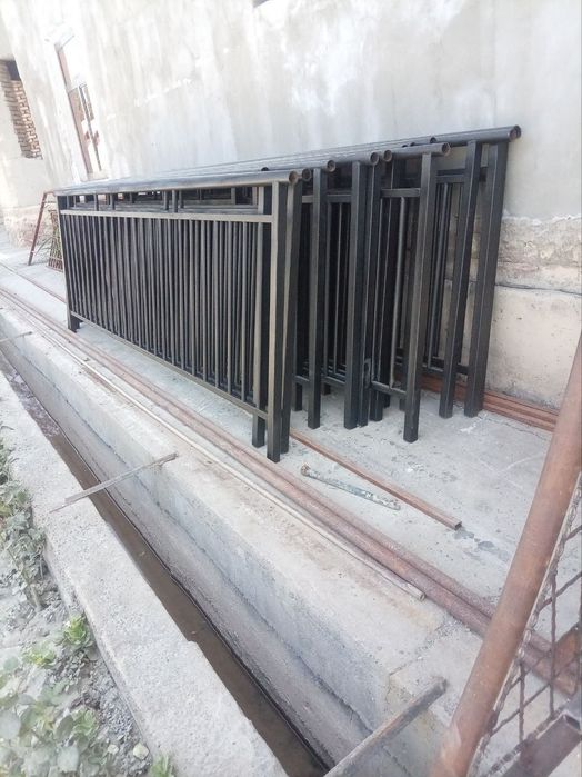 Temir rishotka (panjara) sotiladi – yangi, mustahkam, bo'yi 1.2 m