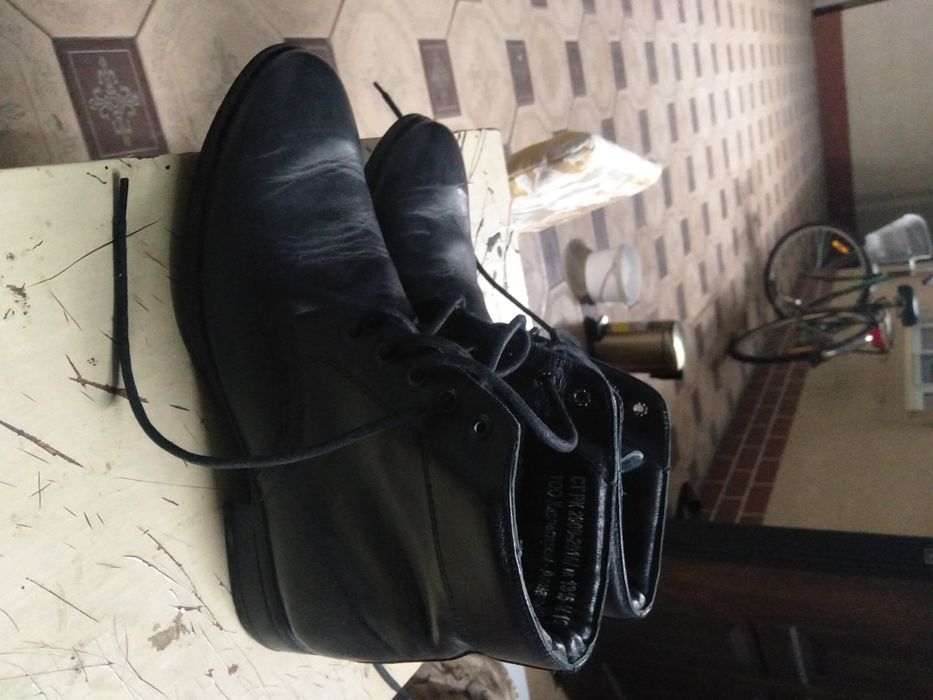 Продаю брюки мужские, и ботинки