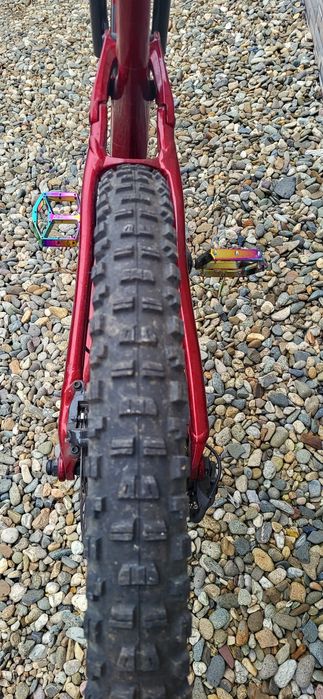 Vând bicicleta Trek Remedy  7