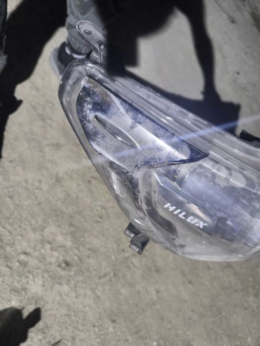 Hilux фара  Тайланд