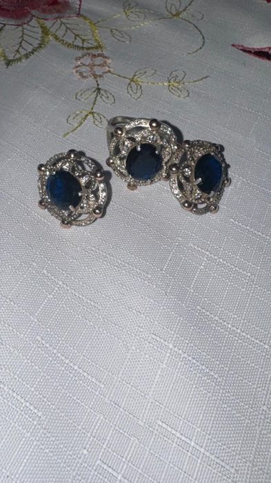 Продам красивый серебряный набор