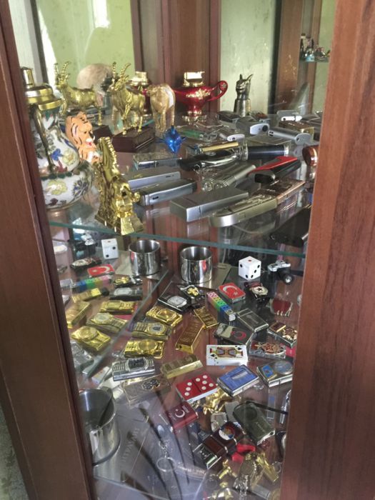 коллекция зажигалок