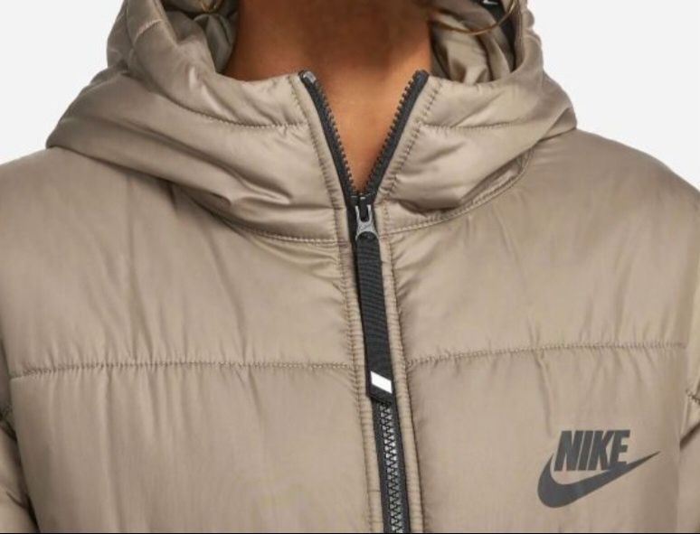 Яке NIKE - therma-fit