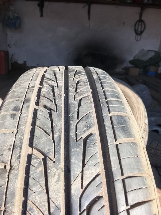 Продам летние шины  Кордиант