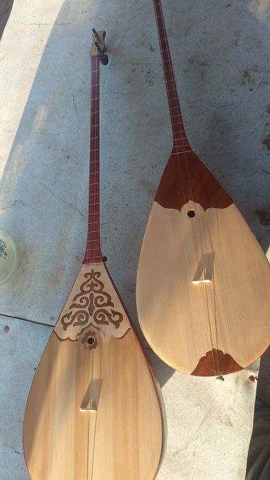 Домбыра сатылады