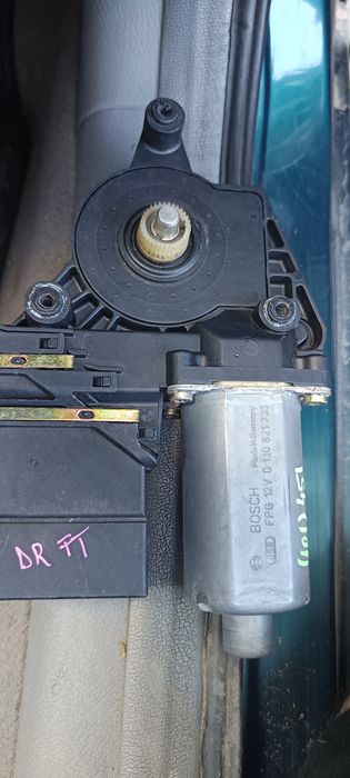 Vând motoraș macara Skoda Octavia 1