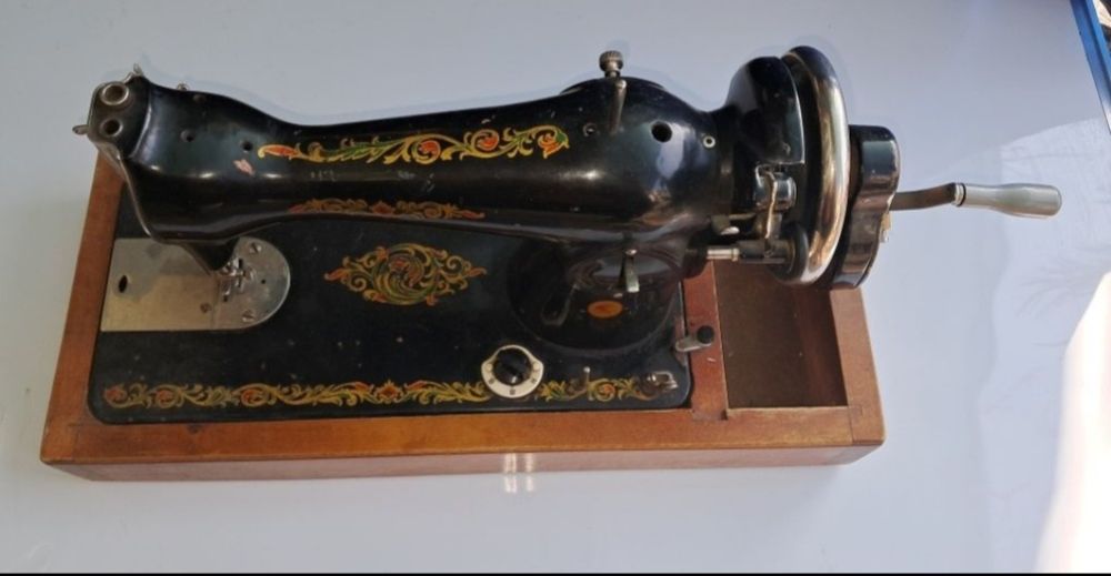 Chayka швейная машина педальный и одно ручная