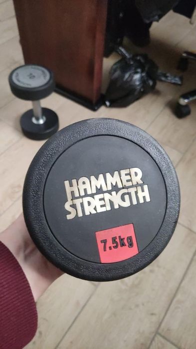 Гантели и стойки