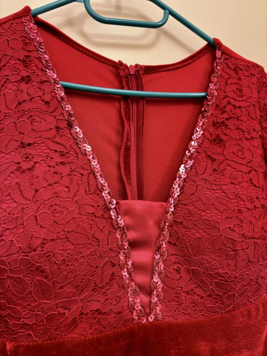 Rochie de ocazie superba din catifea si dantela rosie