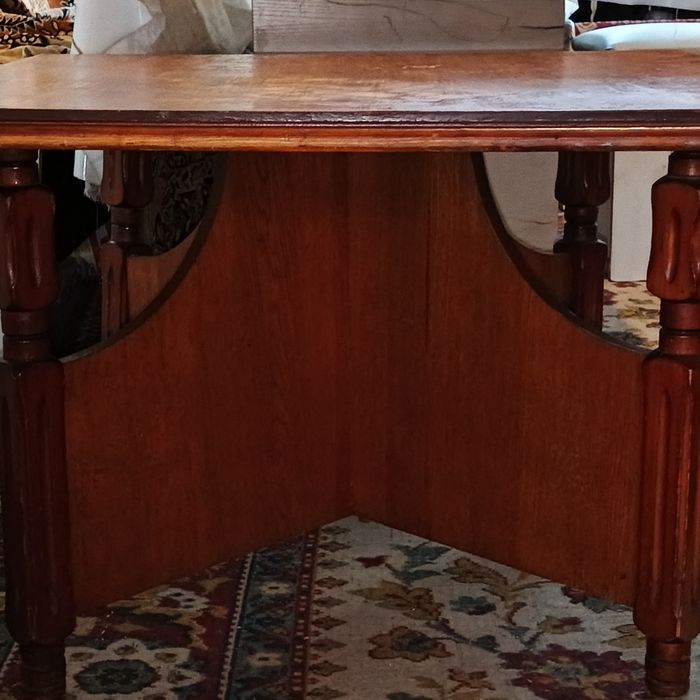 Журнальный столик