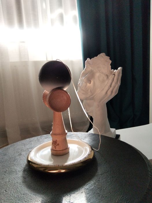 Kendama X, lemn.