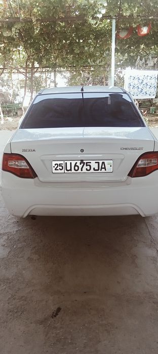 nexia  2 rangi oq sotiladi