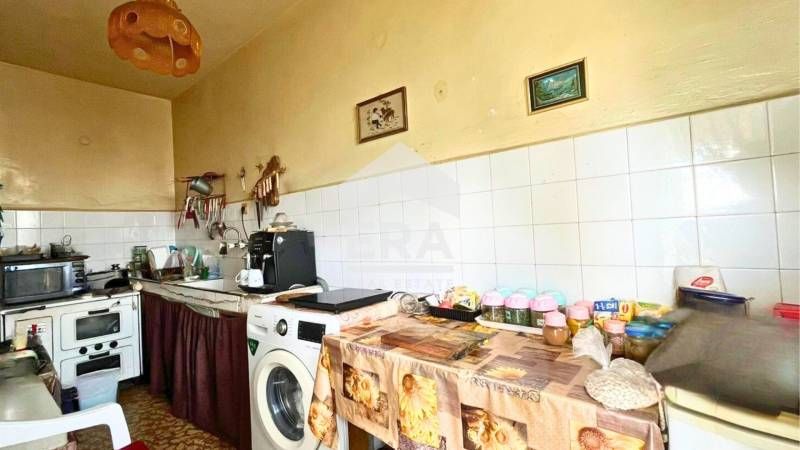 Продава се Четиристаен апартамент в Търговище, Център - 103 кв.м за 837 €/кв.м - Снимка #7