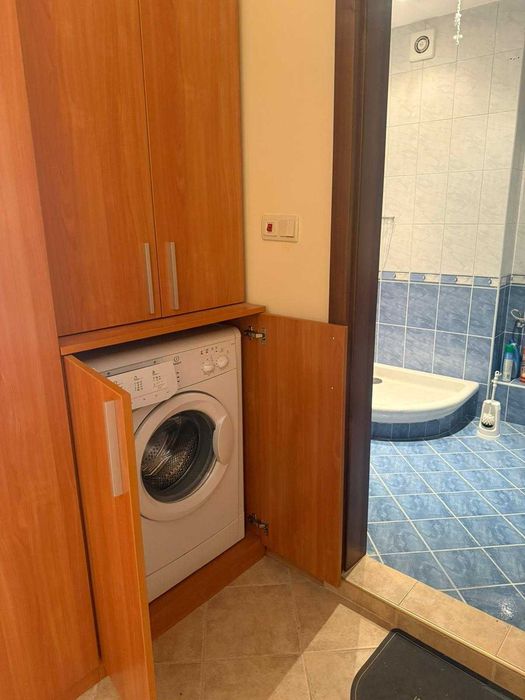 Тристаен апартамент в Обзор