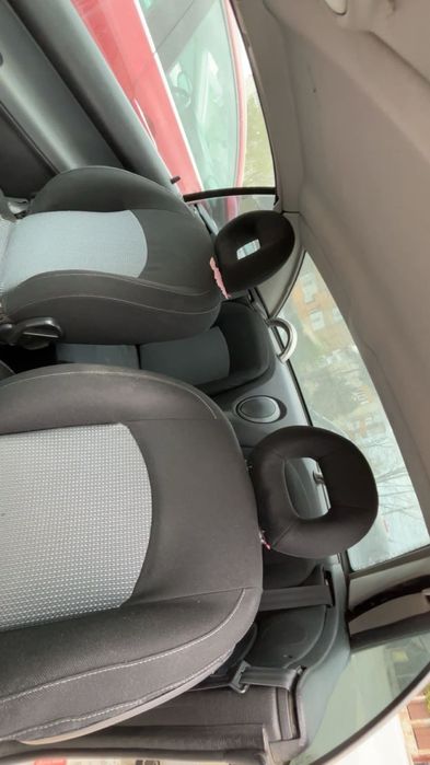 Vând maşină peugeot
