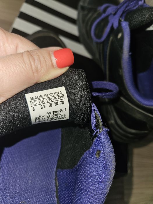 Маратонки adidas 36