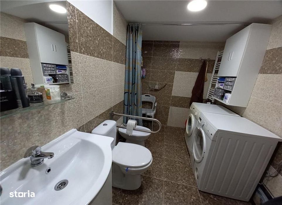Central - 3 Cam - Decomandat - 2Bai - Renovat - Zona Excelenta