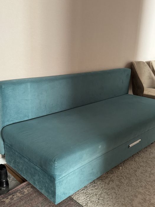 срочно продам диван тахту