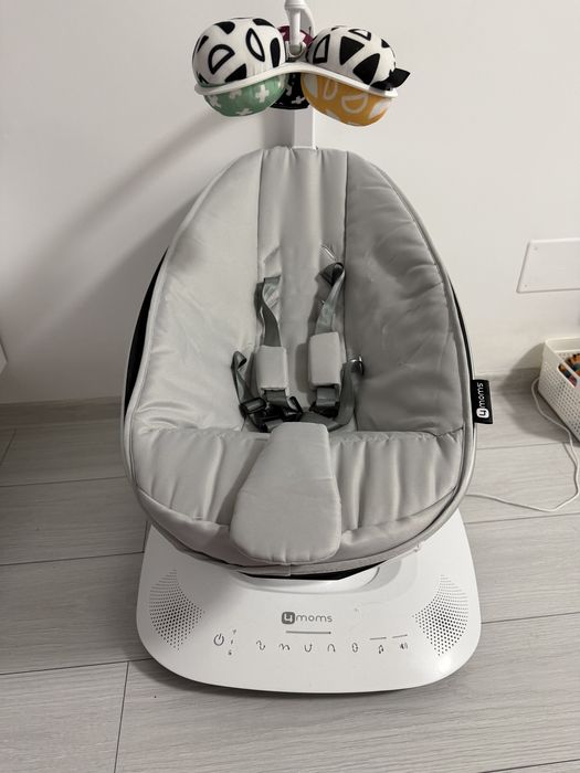 4 Moms Leagan electric MamaRoo 5.0 classic grey