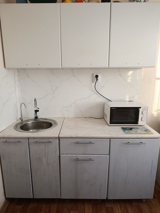 Продам Кухонный гарнитур без мойки 160*60