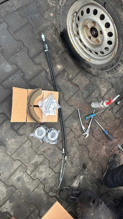 Remorca HUMBAUR 3500 kg inclusiv prelata an fabricatie 2015