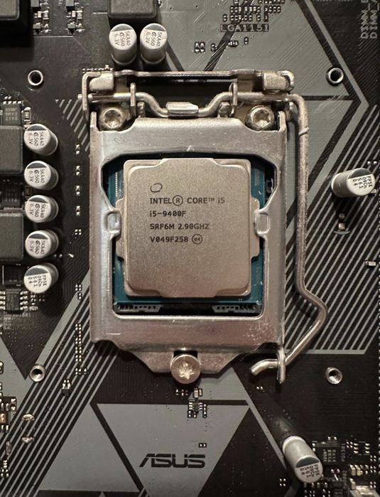 Vând PC Light gaming cu urmatoarele configurații