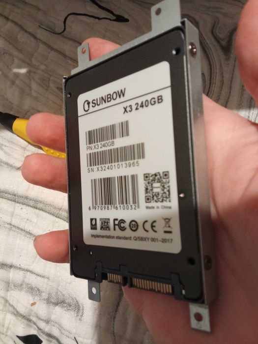SSD 240 GB 2,5 inch fara probleme cu windows 10