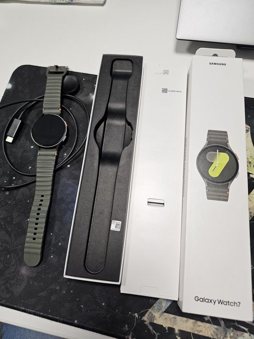Samsung Galaxy Watch7 44mm LTE – пълен комплект