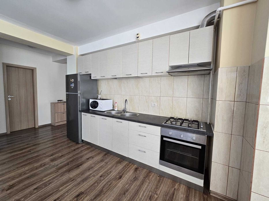 Proprietar vand apart 3 camere decomandat zona Podgoria-Atrium Mall