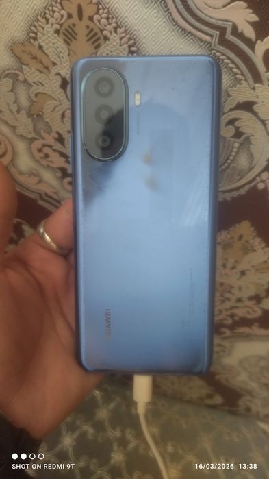 HUAWEI Judayam chiroyli telefon ishlashi juda yaxshi kelishtirip beram