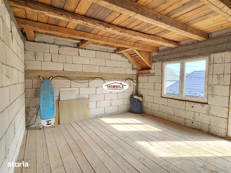 Casa spatioasa cu 2 apartamente zona Lupeni - Sibiu