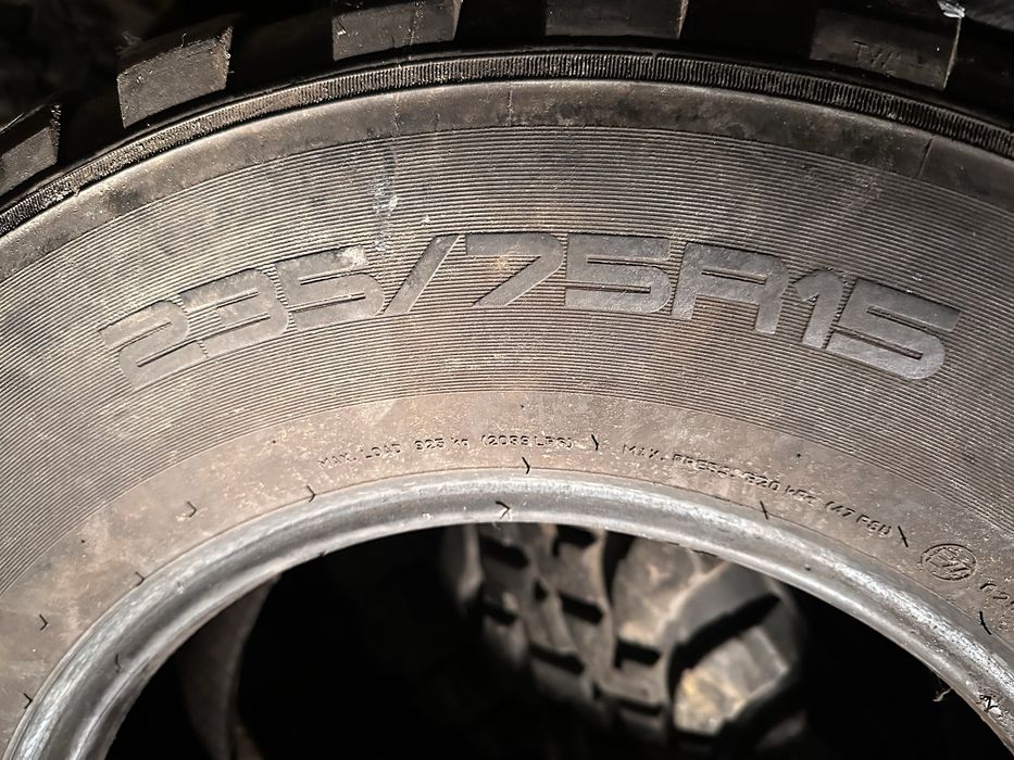 Шины 235/75R15 (7шт)