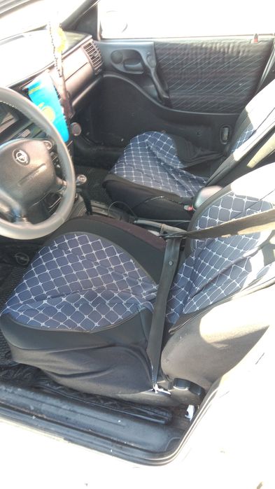 Автомобиль опел вектра