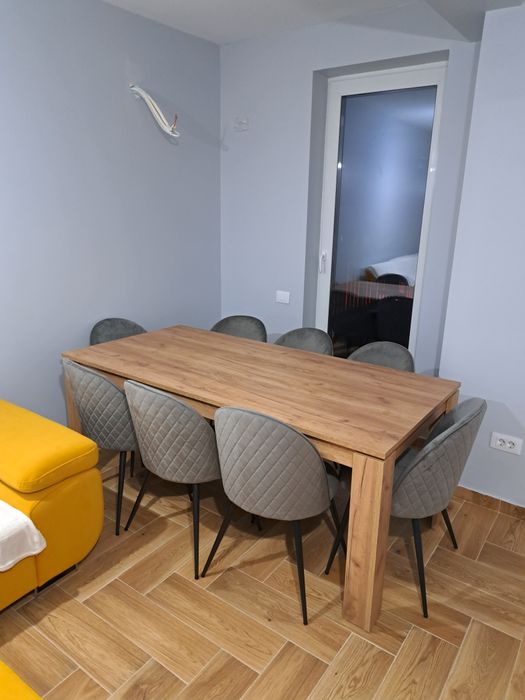 Masa extensibila + 6 scaune catifea gri