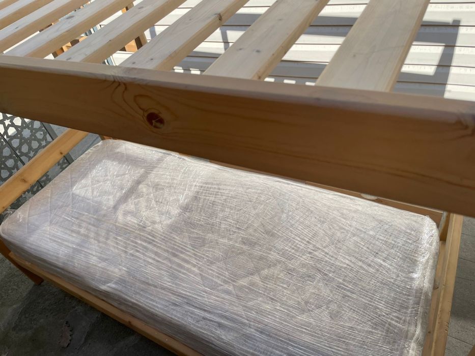 Кровать двух ярусная