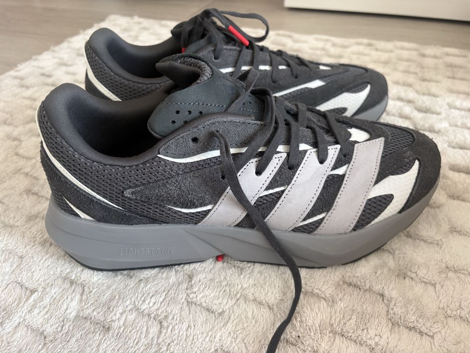 Маратонки Adidas