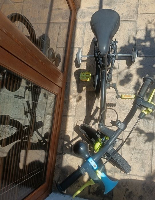 Детскo колело Decathlon B'Twin Dark Hero 500