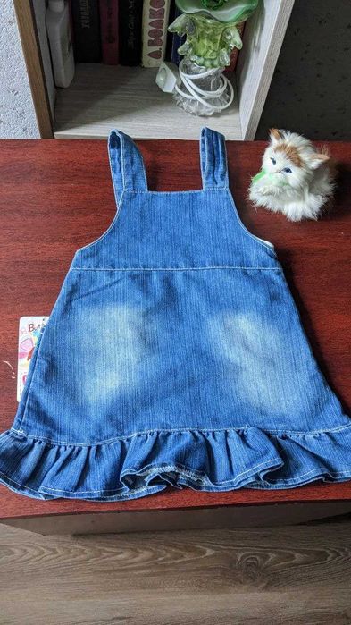 Сарафан джинсовый для девочки 2-3 лет.